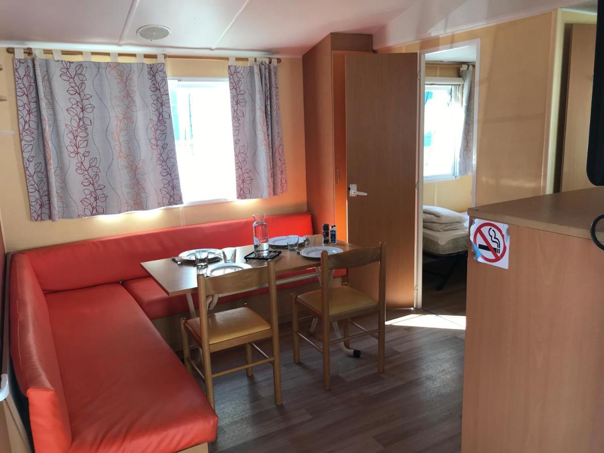 Mobil Home A Meschers Au Camping L'Escale Proche De Royan Bagian luar foto